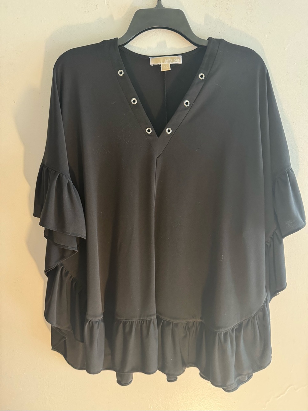 Michael Kors Black Poncho Top Women’s XS Chain Eyelet V Neck Ruffle Sleeve